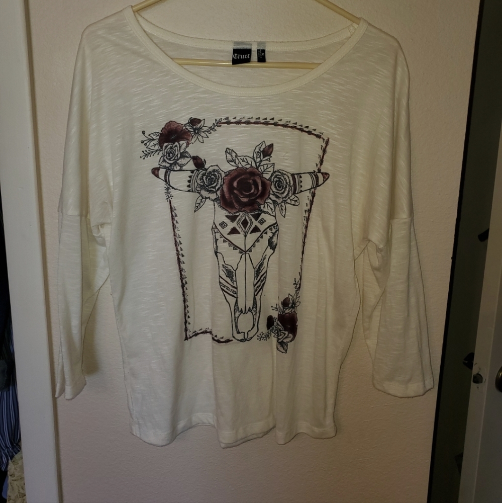 3/4 sleeve cow skull shirt